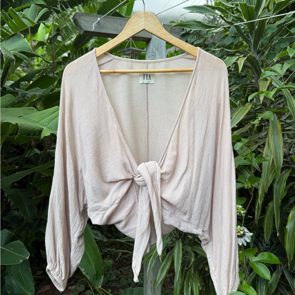 STUDIO TIA wrap top
